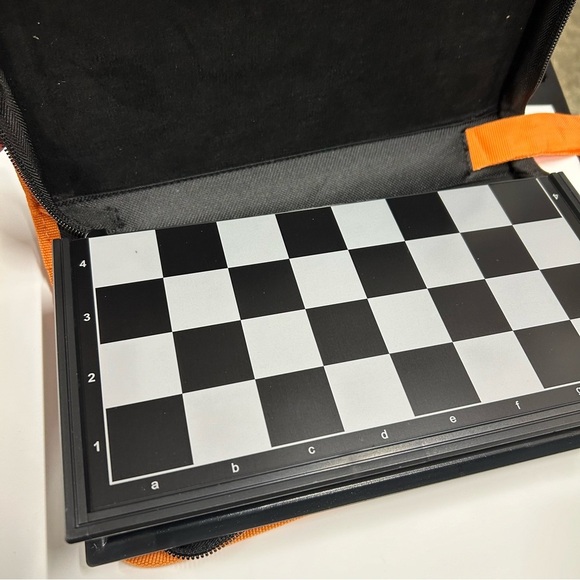 NWT Mad Man Checker Magnetic Travel Set Unopened - Picture 5 of 6